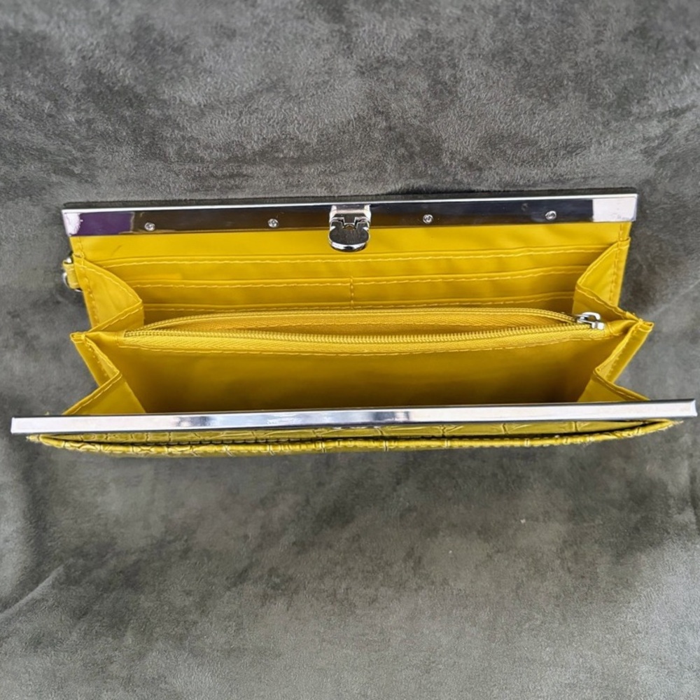 FAUX CROC Chartreuse Clutch Wallet w/ Wristlet Strap Multi-Compartments w/ Zip - Picture 11 of 16
